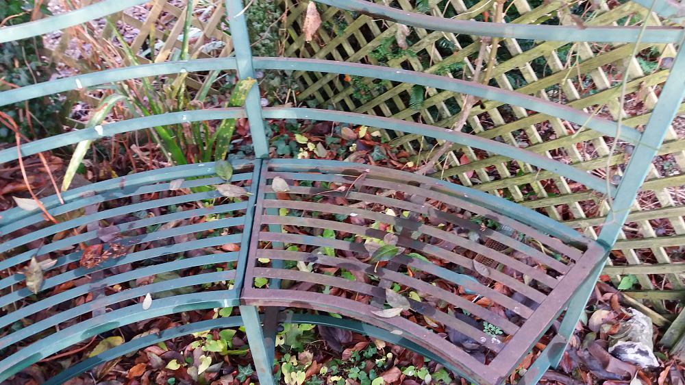 Repaint metal garden furniture
